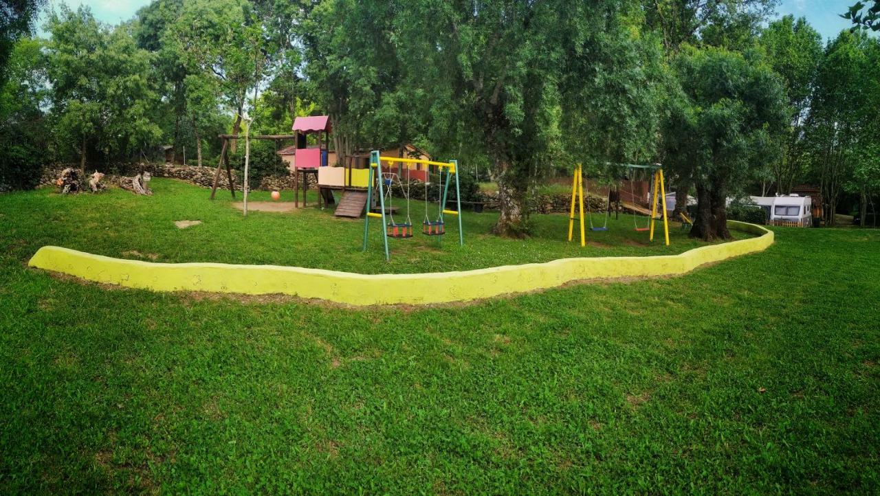Camping El Pinajarro Hervas Exterior photo